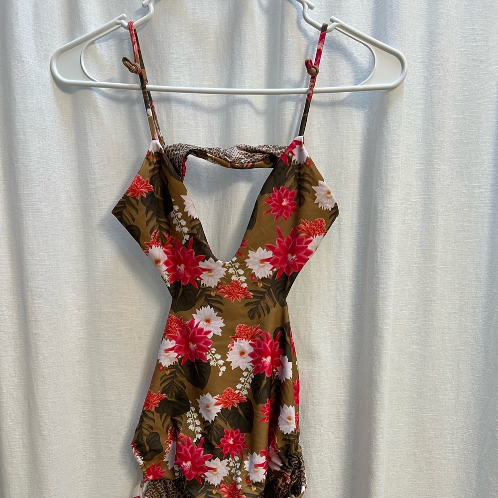 Acacia one piece